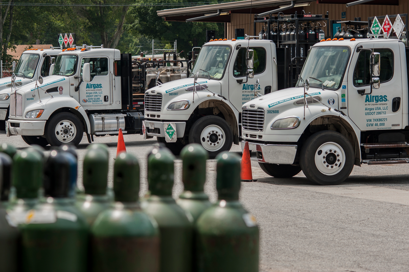 Truck Line-Up, Cylinders Forefront