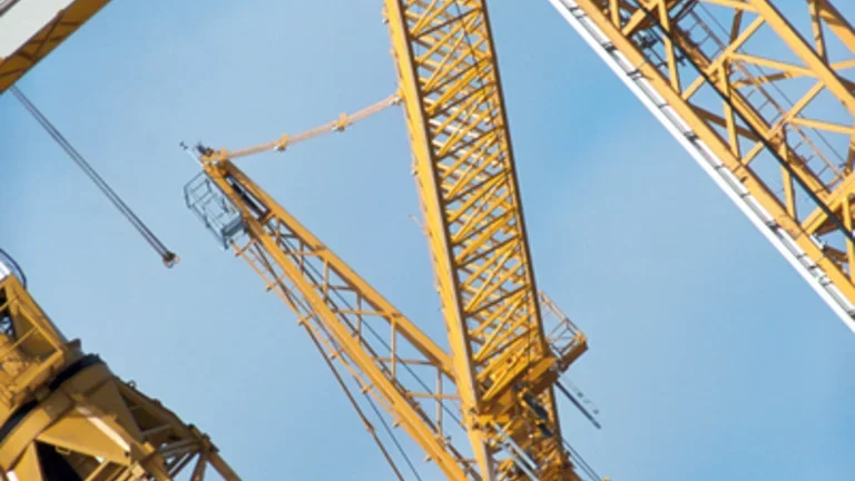 Construction cranes-DirCom-Thinkstocks_credits