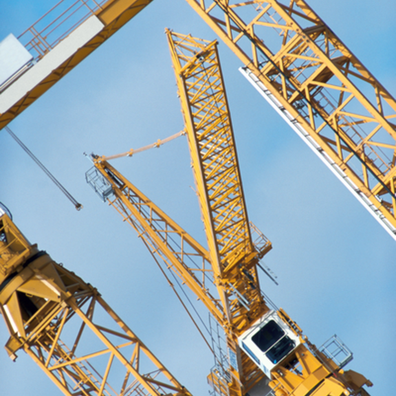 Construction cranes-DirCom-Thinkstocks_credits
